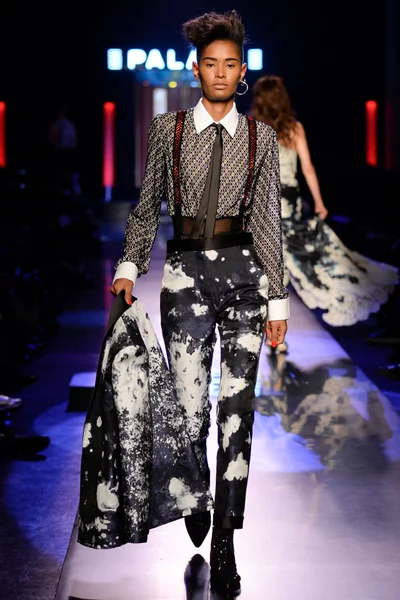 Look 39